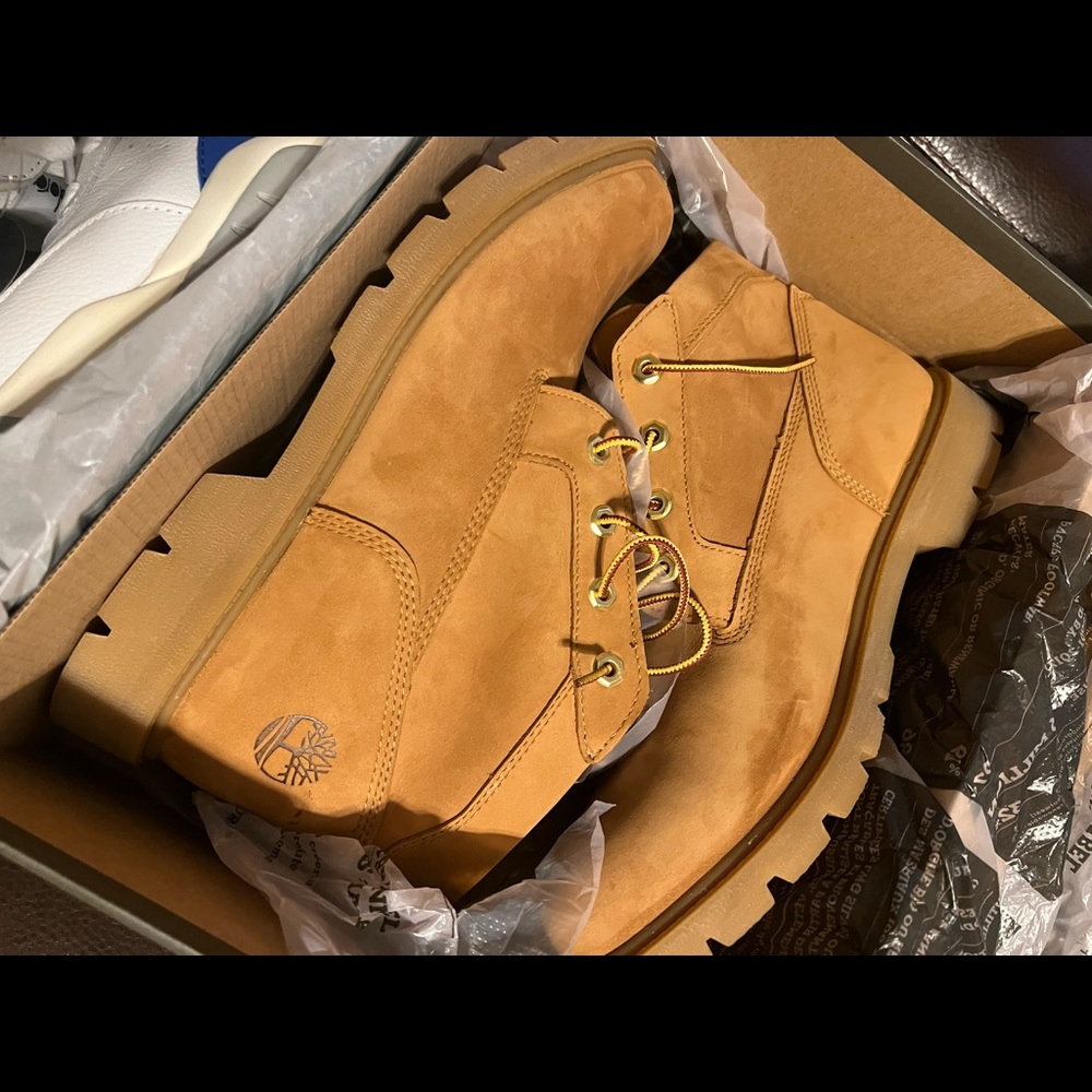 Brand New Chukka Construction Timberlands Size 10.5